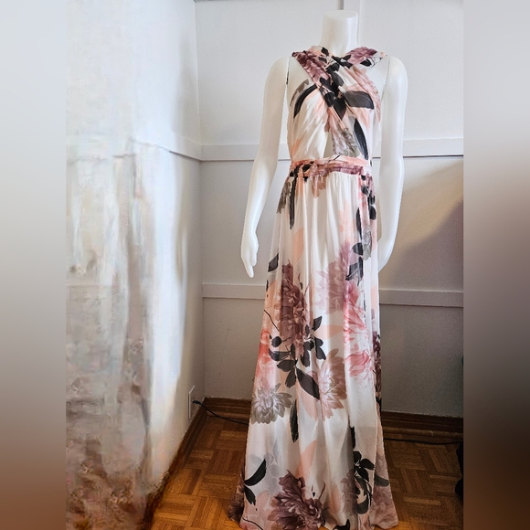 le chateau Dresses & Skirts - Floral Maxi Dress